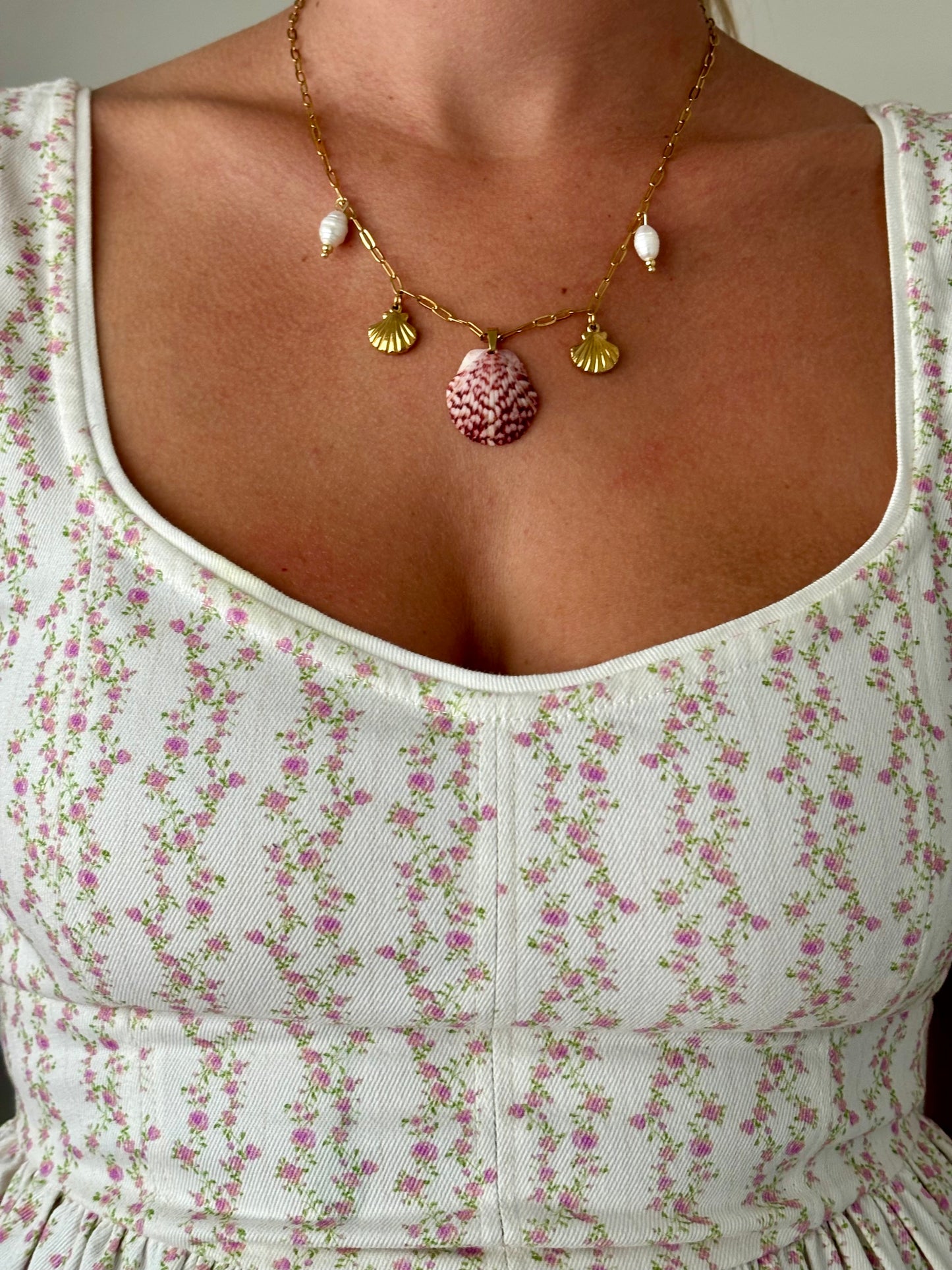 The Scallop Charm Necklace